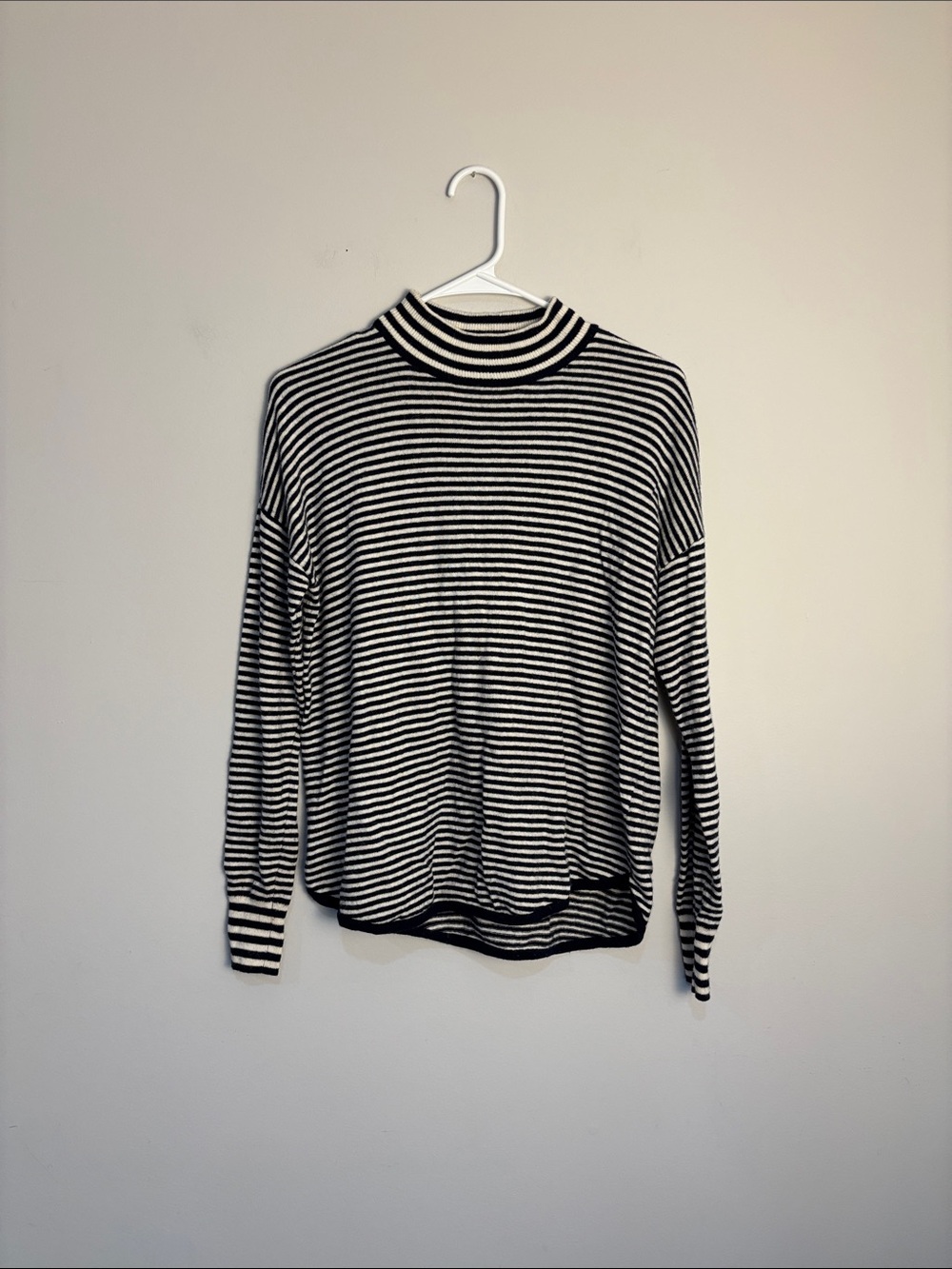 Madewell Striped Ashbury Mockneck Sweater in Navy & White Size XS